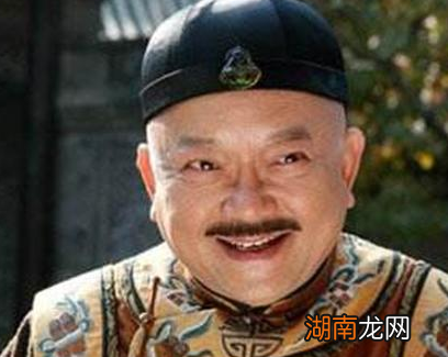 乾隆为什么告诫嘉庆不要杀和珅 看看和珅做的那些事情就知道了