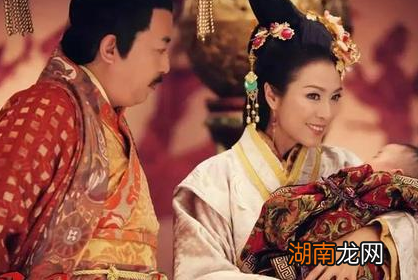 嬴政给吕不韦写了一封信 吕不韦看了之后为什么自杀了