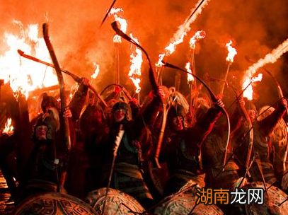 曹操为人生性多疑 曹操为何看不穿连环计