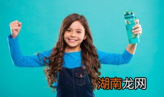 新买的水杯怎么洗才干净,刚买的杯子怎么洗才干净