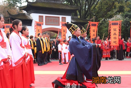 古人在应答上级的时候是怎么说的 喏&amp;rdquo;与&amp;ldquo;喳&amp;rdquo;之间的区别是什么