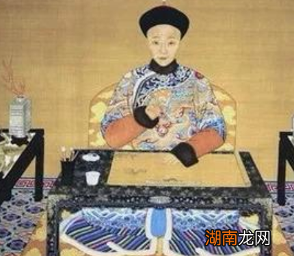 咸丰八位顾命大臣加在一起 为什么斗不过年纪轻轻的慈禧