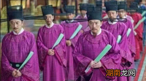 揭秘:宋朝大臣上朝时手里拿的板子有什么作用?