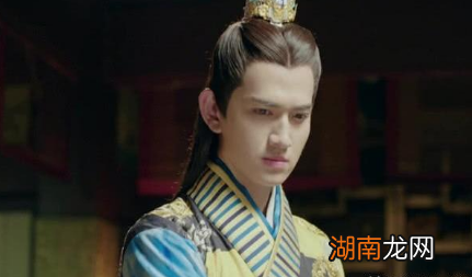 屈原变法和商鞅变法相比 屈原为什么还受到贵族排挤