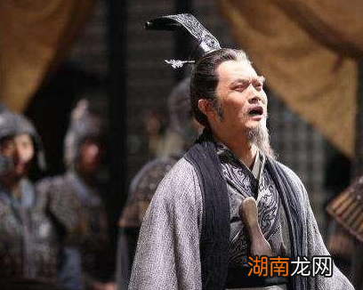 屈原变法和商鞅变法相比 屈原为什么还受到贵族排挤