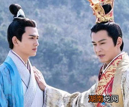 屈原变法和商鞅变法相比 屈原为什么还受到贵族排挤