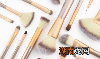 白色化妆刷的正确清洗方法,白色化妆刷的正确清洗方法是