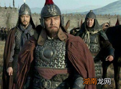 明朝时期为什么频繁的出现亏空现象 罪魁祸首是三大利益离团