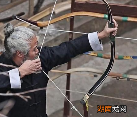 在树木极为匮乏的蒙古高原 游牧民族是如何制造弓箭的