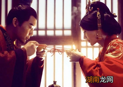 历史上真的有一女乱三曹之说吗 曹丕为什么要处死甄宓