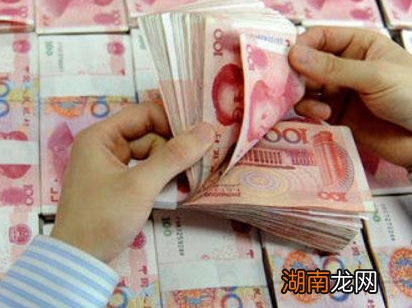 古代皇帝赏赐的黄金万两有多少钱 换做现在是多少人民币