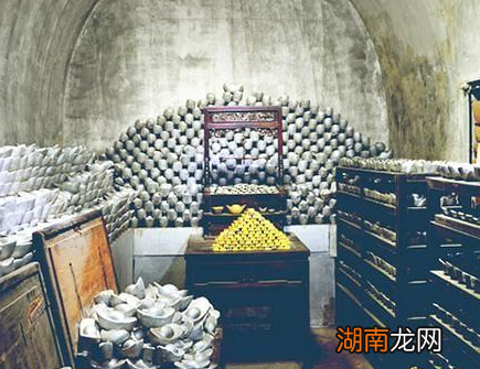 后世都说雍正是反贪最彻底的皇帝 实际上也不尽然