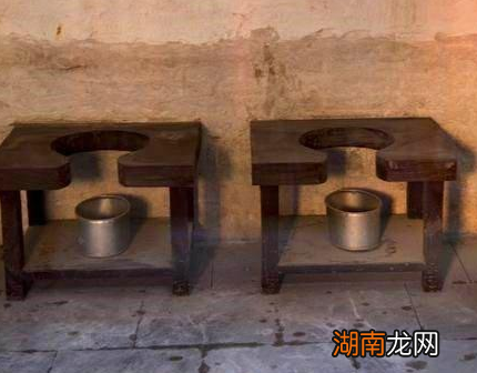 古代故宫是怎么厕所的 皇宫里的人是怎么解决上厕所的问题的