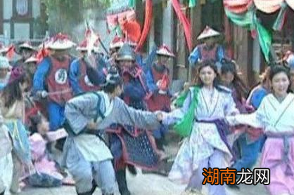 清朝只有几十万人 为什么还能打败一亿人的明朝