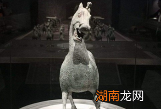 马踏飞燕是什么?马踏飞燕为什么不拍正面照?