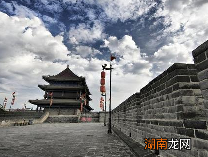 中国古代城墙和西方城堡相比 究竟哪一个管用一些