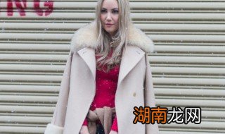 白色大衣清洗的正确方法图片 白色大衣清洗的正确方法