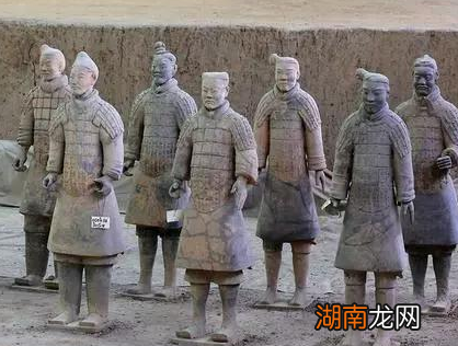 每一个兵马俑都是不一样的 那么兵马俑是不是由活人烧纸而成的