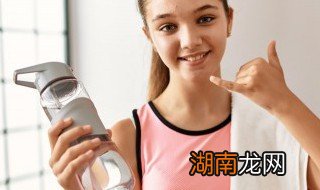 塑料杯子清洗茶垢 清除塑料杯子陈旧污垢