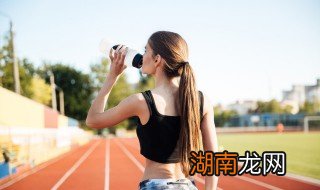 塑料杯子发霉怎么清除 塑料杯子发霉怎么去除
