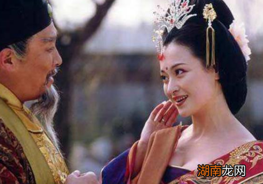 为什么古代战争之后，丈夫死去女子会选择委身于仇人不反抗不报仇？