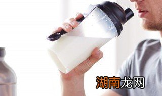 如何清除杯子中的青苔粉 如何清除杯子中的青苔