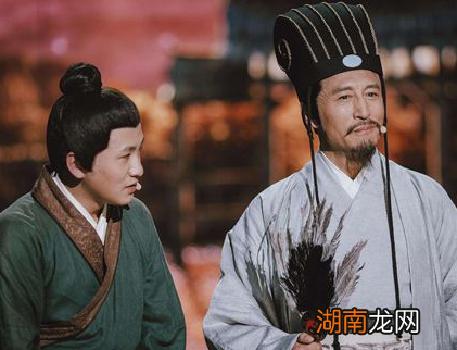 诸葛亮为什么让刘禅做一个挂名天子 而不是直接还政给刘禅