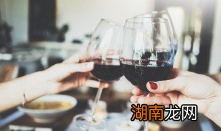 装酒的杯子酒味怎样清除 如何去除酒杯里的酒味