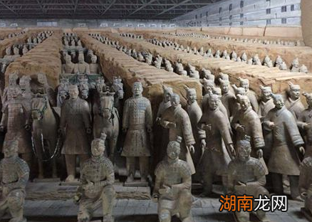 兵马俑手中为什么没有武器 被项羽拿走的说法是不是真的