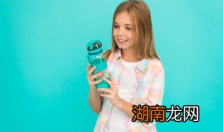 怎么清除杯子里的酒味，怎么清除杯子里的酒味呢