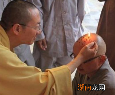 古代和尚为何要在头上烧戒疤 其实里面是有故事的