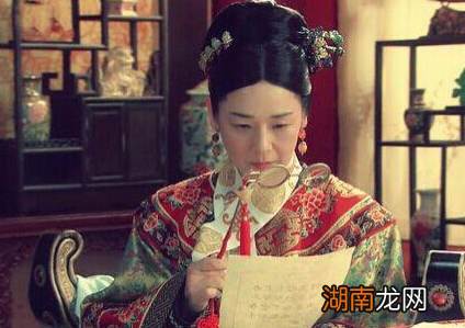 慈禧睡觉时床上都放一件东西 对于宫女们来说苦不堪言