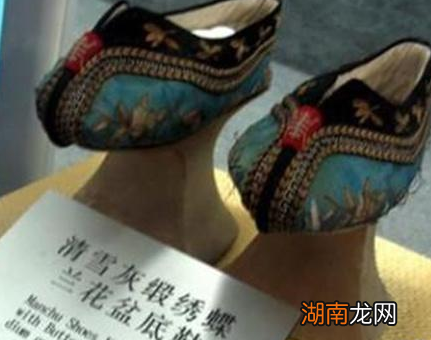 清朝妃子的鞋子既然那么难穿 妃子们为什么还要穿