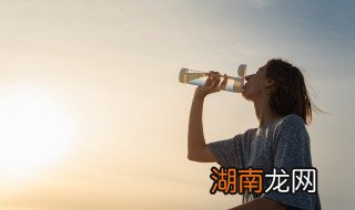 怎样选择塑料水杯的材质 塑料水杯怎么选材质
