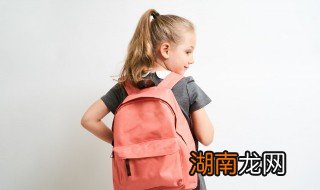 书包很脏 如何清洗 书包变黄怎么清洗