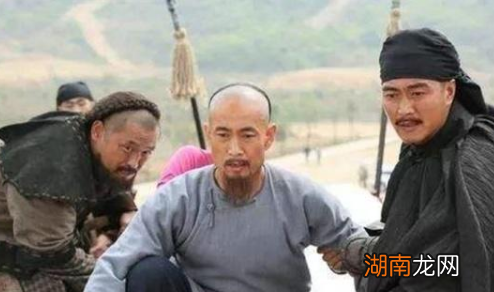 为什么古代官员老了都要“告老还乡”?回老家有什么好处?