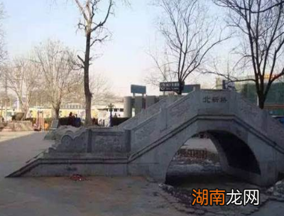 锁龙井下面到底有什么 地下到底有没有锁着龙