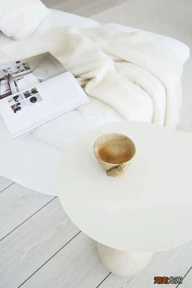 装修 灵感 | 仙气十足的白色豪宅，比深色高级多了