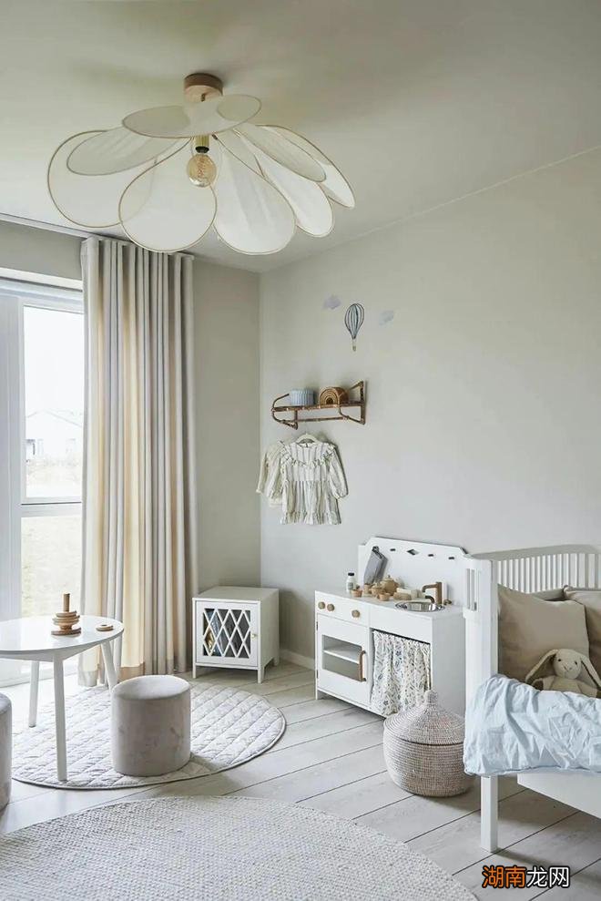 装修 灵感 | 仙气十足的白色豪宅，比深色高级多了