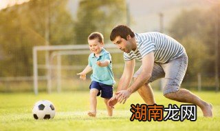 三岁小孩好动不听话怎么办，三岁的孩子不听话好动怎么办