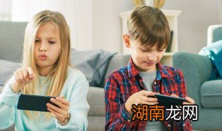 14岁孩子要买手机,父母应该怎么处理 14岁孩子要手机家长怎么应对