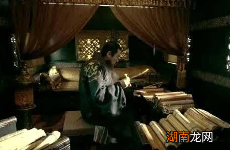 秦始皇临死前的三件诡异事件 这三件事情分别是什么