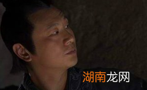 历史上赵高的早年经历是怎么样的？很黑暗很辛苦