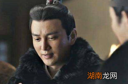 曹丕死后,曹丕的儿子是如何对待曹植的呢?