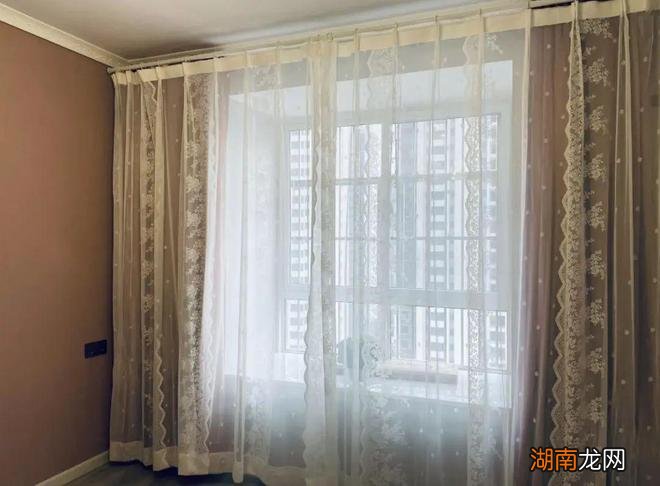 不是被逼无奈，家里别这样搞软装，不仅不时尚，可能还会更土