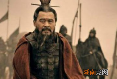 曹操出身低微，他是如何成就一番霸业的？