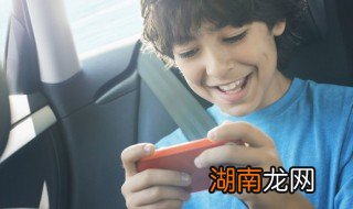 发现高中的孩子上网吧怎么办 发现高中的孩子上网吧怎么办呢