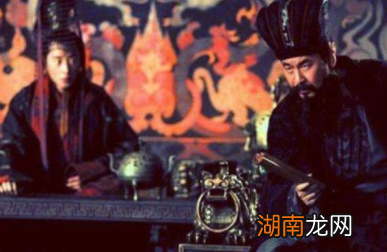 曹操为何没废了汉献帝呢?他在顾虑什么?