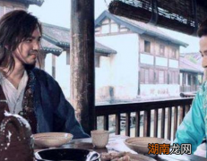 古代大侠吃饭后丢下银子就走 店小二为什么也不拦着