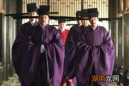 清朝官员待遇是什么样的 正一品又是什么样的